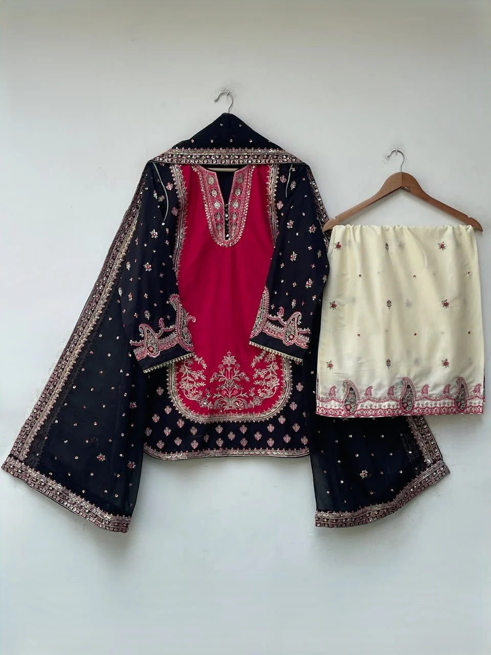 STITCHED LAWN FORMALL Collection AZNA BLACK & RED)