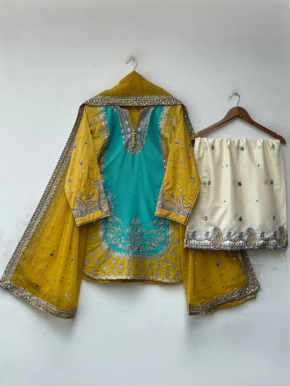 STITCHED LAWN FORMALL Collection AZNA(YELLOW & SKY)
